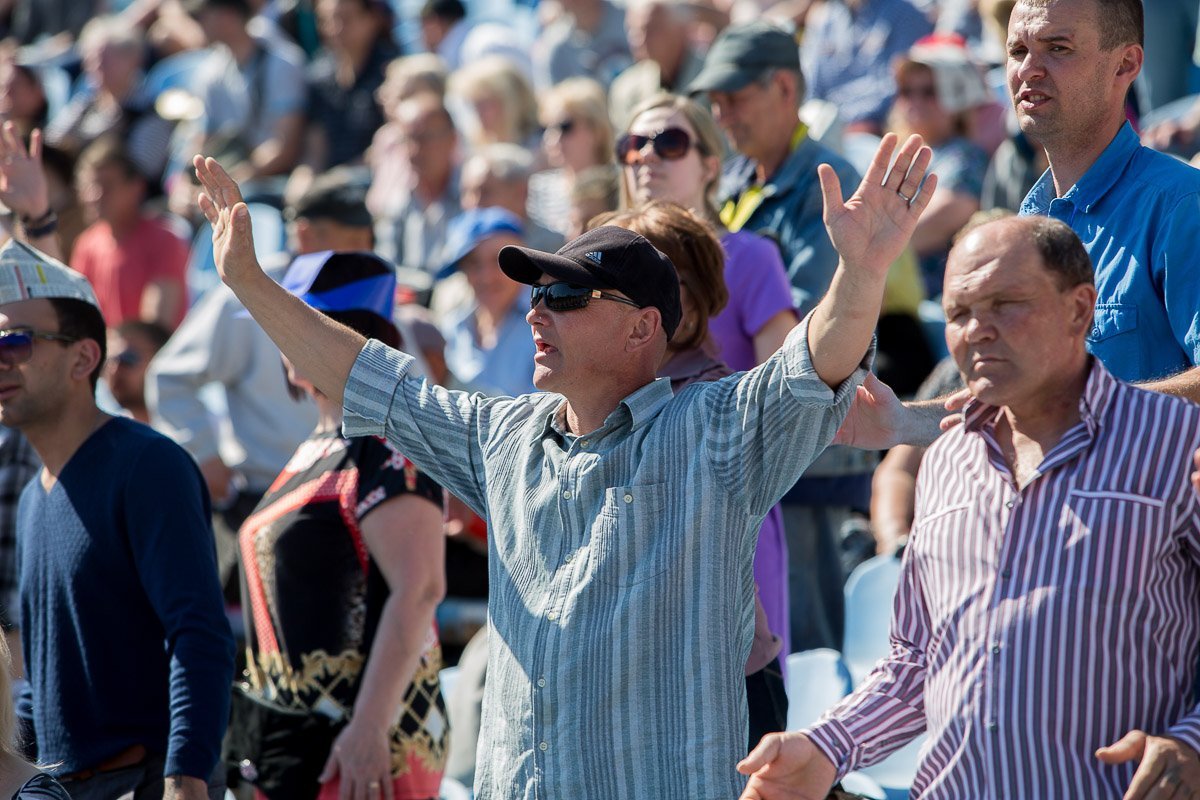 Каждая из мелодий сопровождалась специфическим танцем Каждая из мелодий сопровождалась специфическим танцем