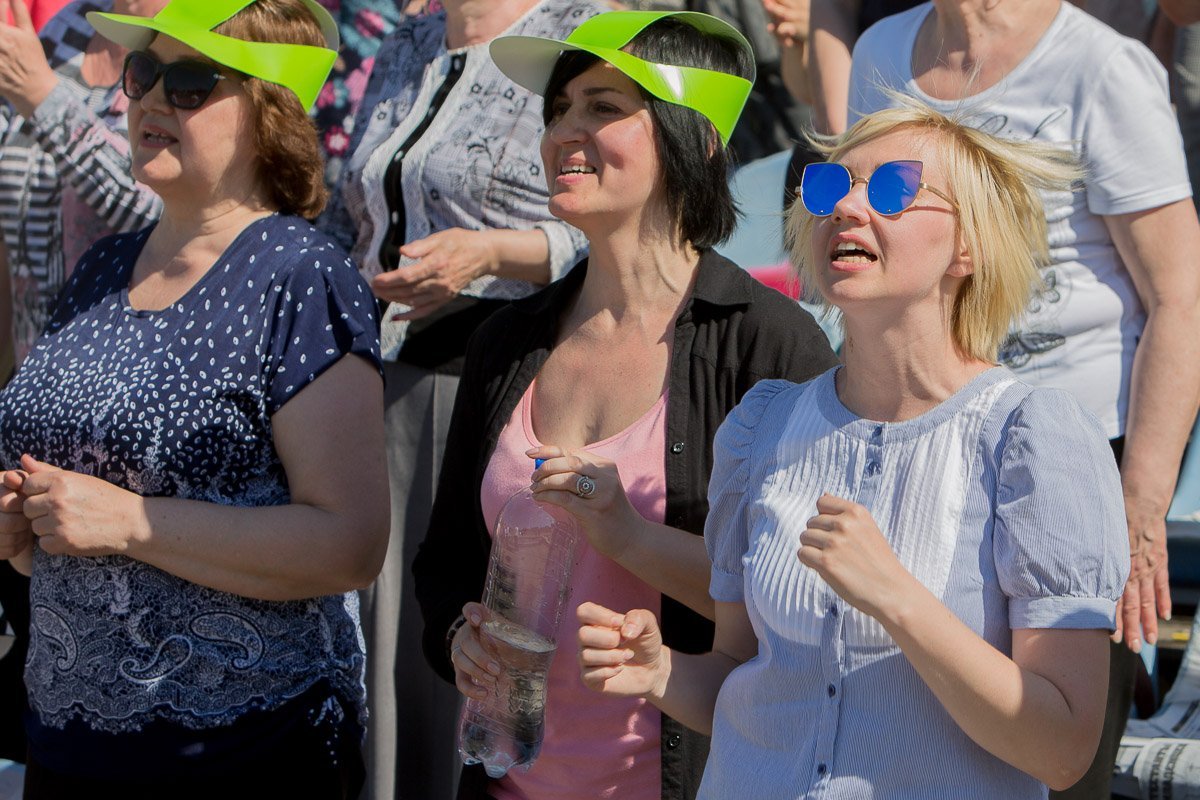 Молиться нужно громко Молиться нужно громко