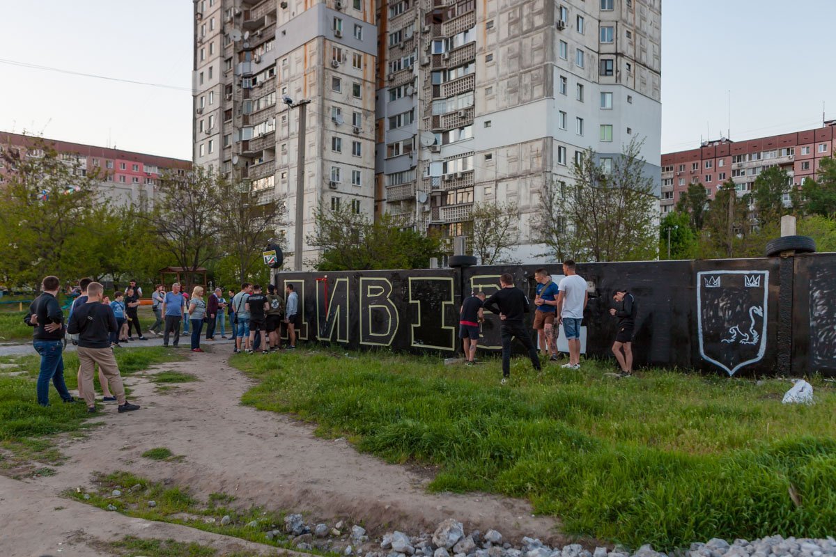 На место вызвали следственно-оперативную группу На место вызвали следственно-оперативную группу