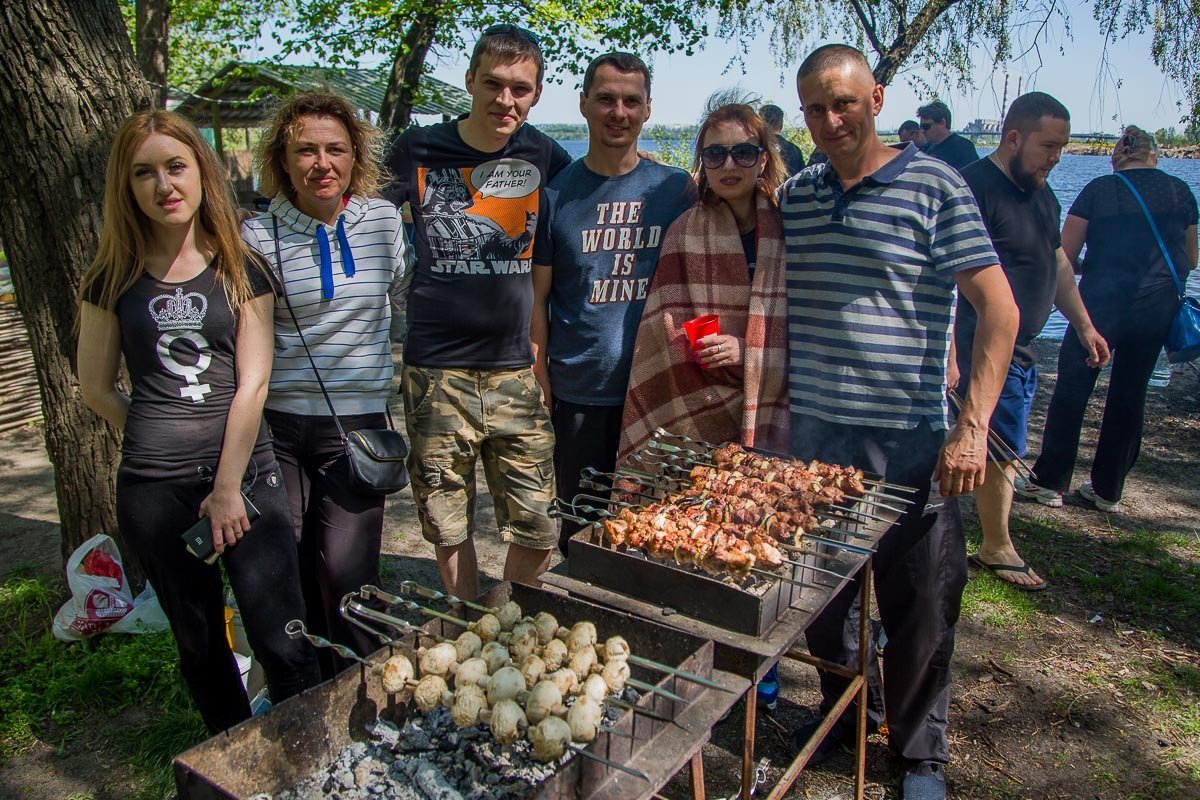 Шашлык + хорошая компания = идеальный выходной Шашлык + хорошая компания = идеальный выходной