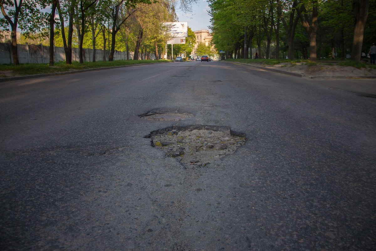 Расхитительница подвесок и колес вашего автомобиля