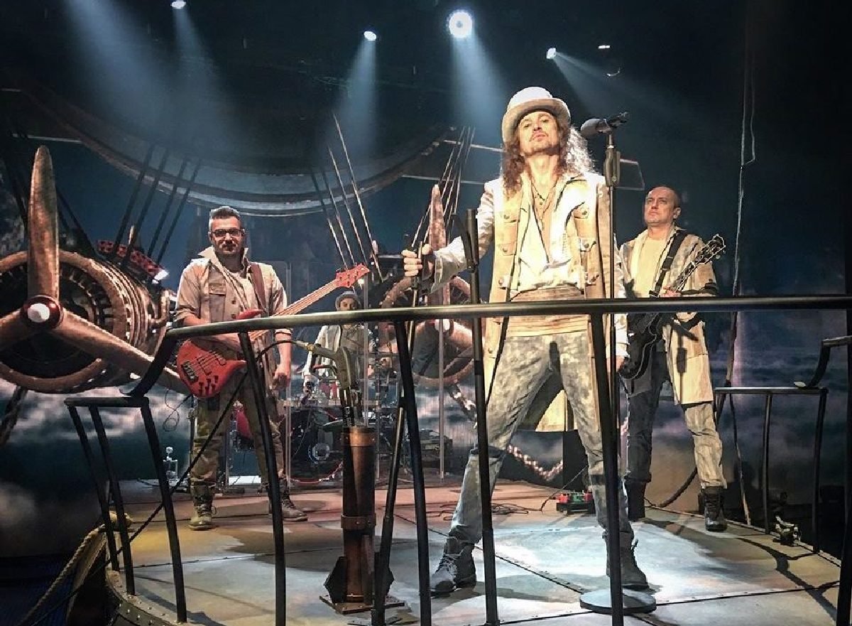 YURCASH - это масштабный репертуар с более чем 400 музыкальных произведений YURCASH - это масштабный репертуар с более чем 400 музыкальных произведений