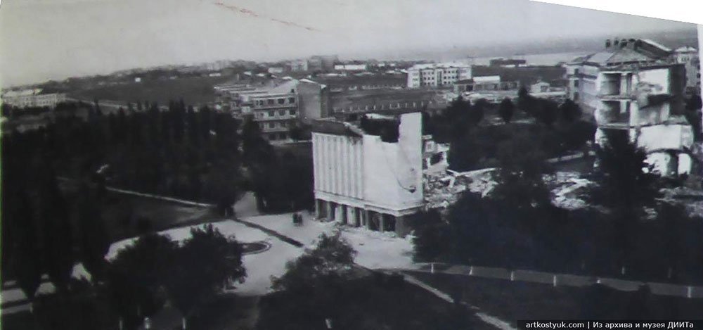 Разрушенный корпус