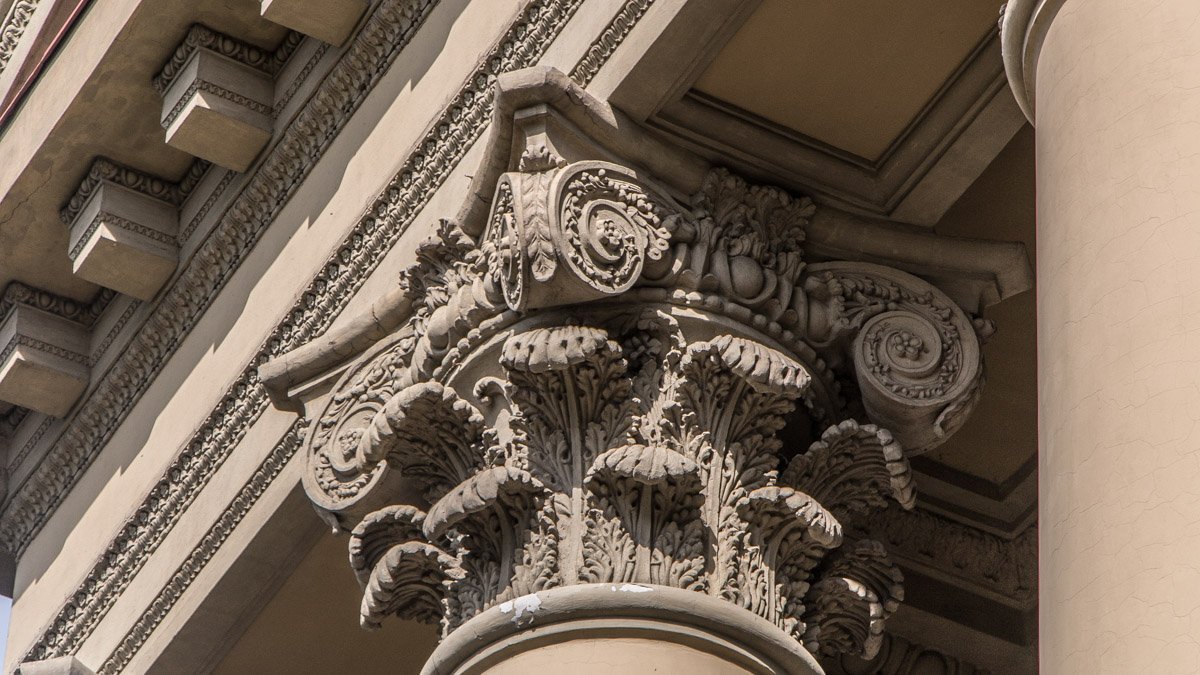 Созданный в центре металлургической промышленности Украины, институт в короткое время развернул подготовку квалифицированных специалистов