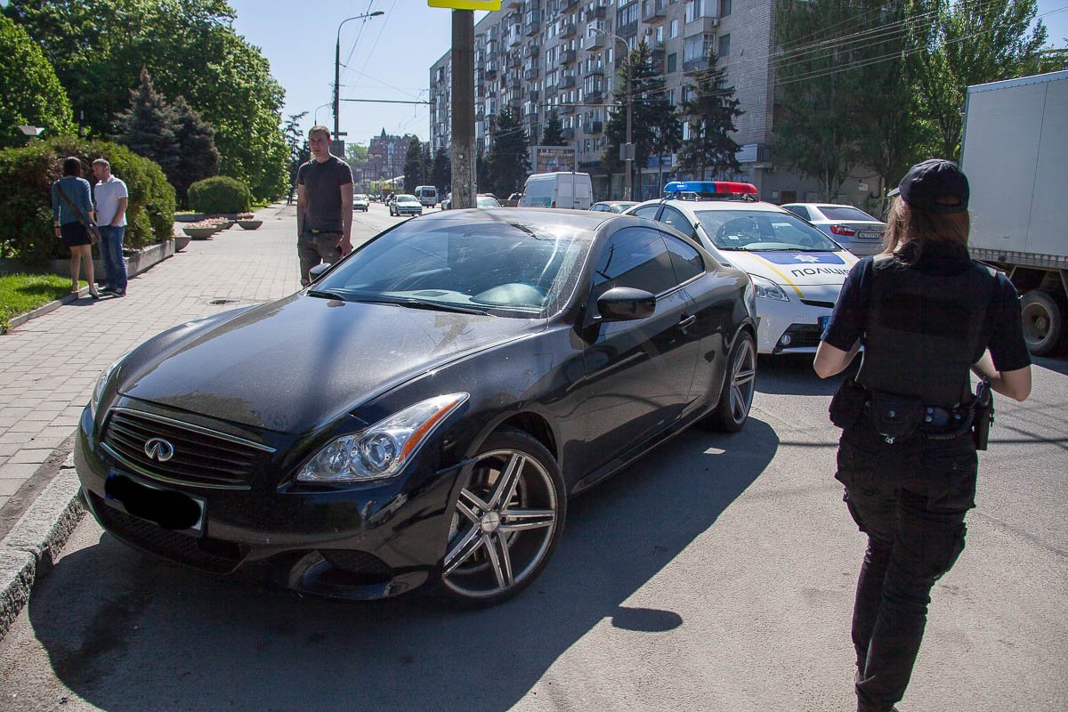 Пострадавшую в сопровождении классного руководителя забрали в Детскую городскую больницу Пострадавшую в сопровождении классного руководителя забрали в Детскую городскую больницу