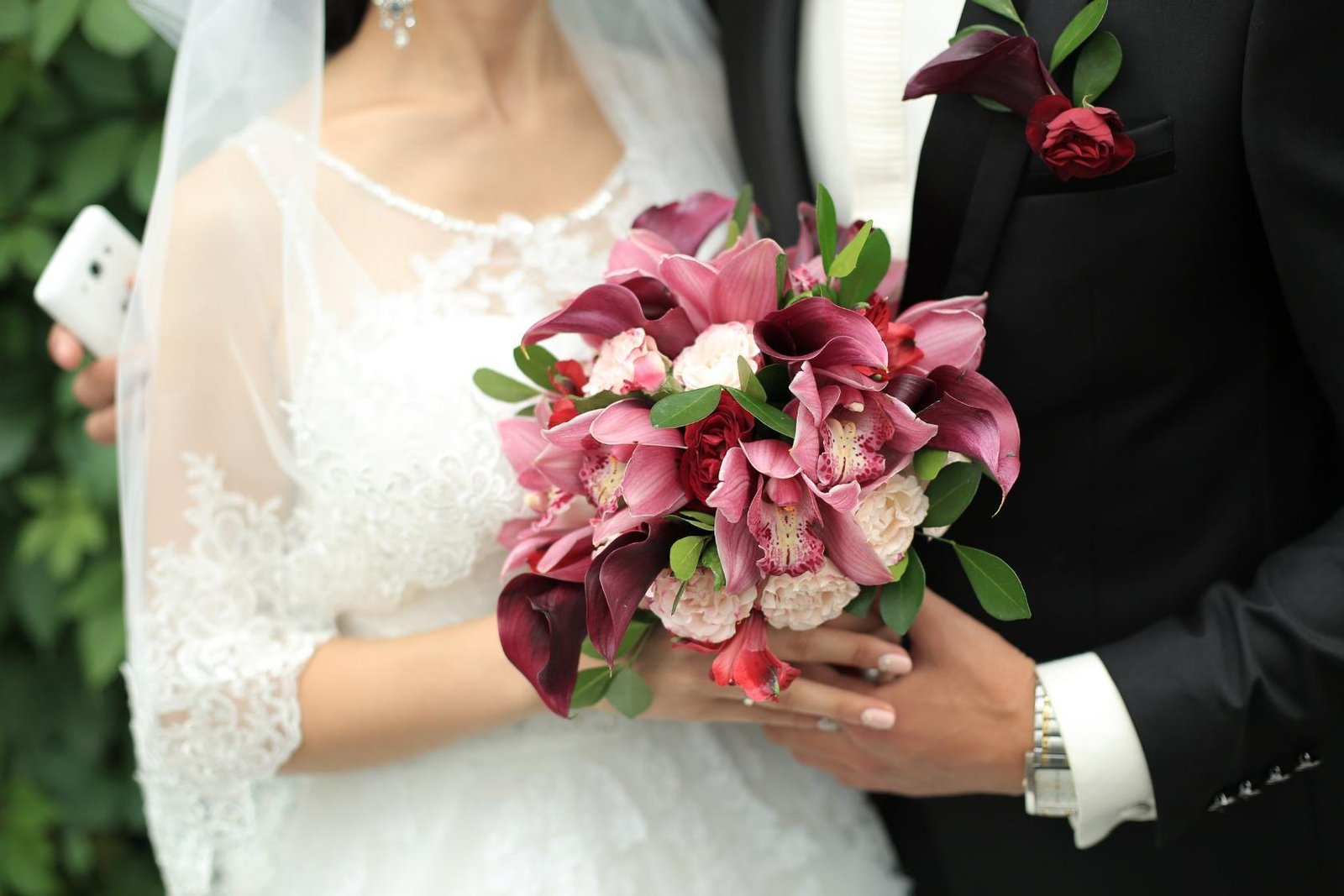 Кстати, вот и прекрасные свадебные букеты! Кстати, вот и прекрасные свадебные букеты!