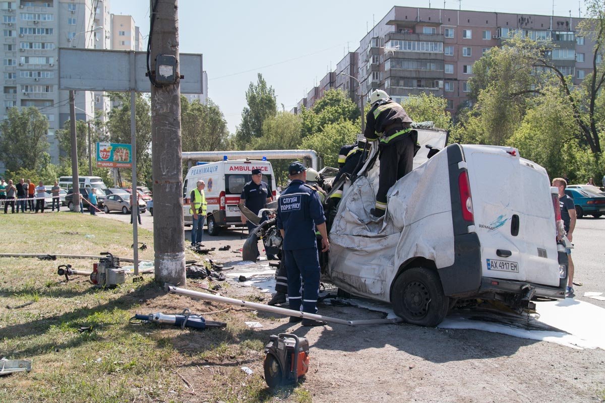 DAF протаранил двигающийся навстречу Renault