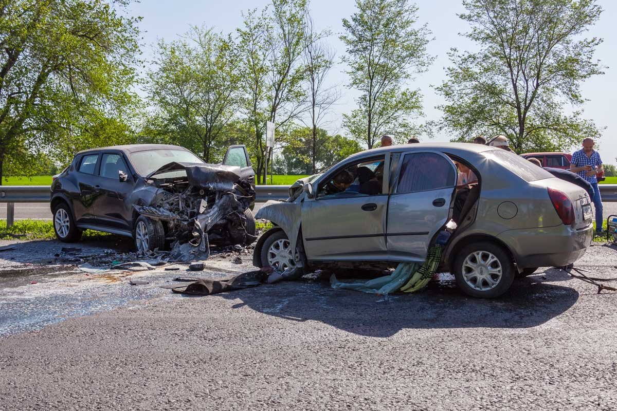 В результате аварии погиб мужчина, пострадали 3 человека, среди которых двое взрослых и один ребенок 5-ти лет