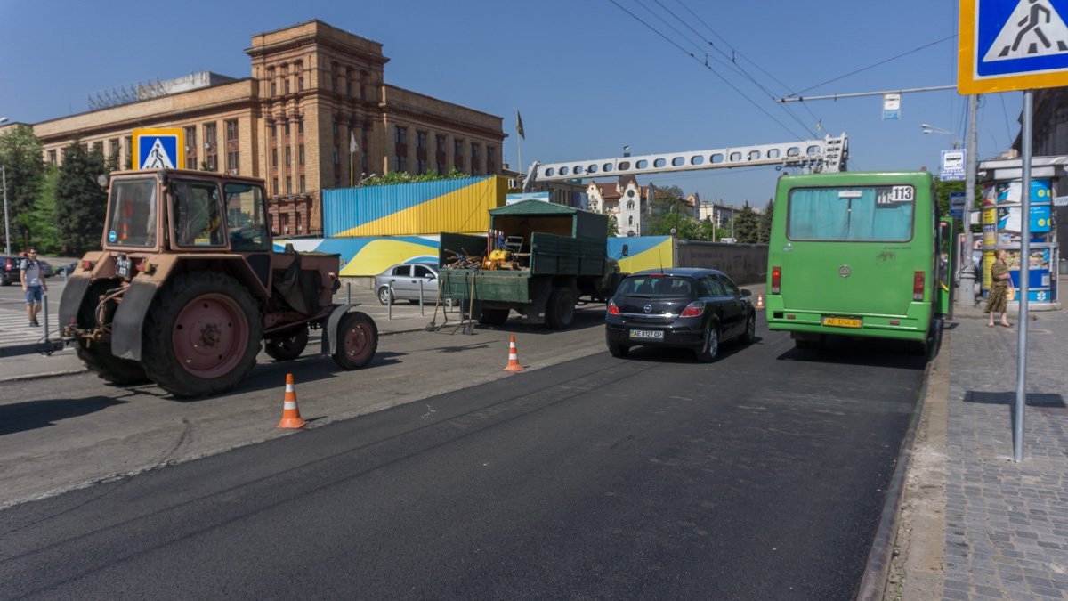 4 мая в Днепре стартовал ремонт дорожного покрытия на проспекте Дмитрия Яворницкого 4 мая в Днепре стартовал ремонт дорожного покрытия на проспекте Дмитрия Яворницкого