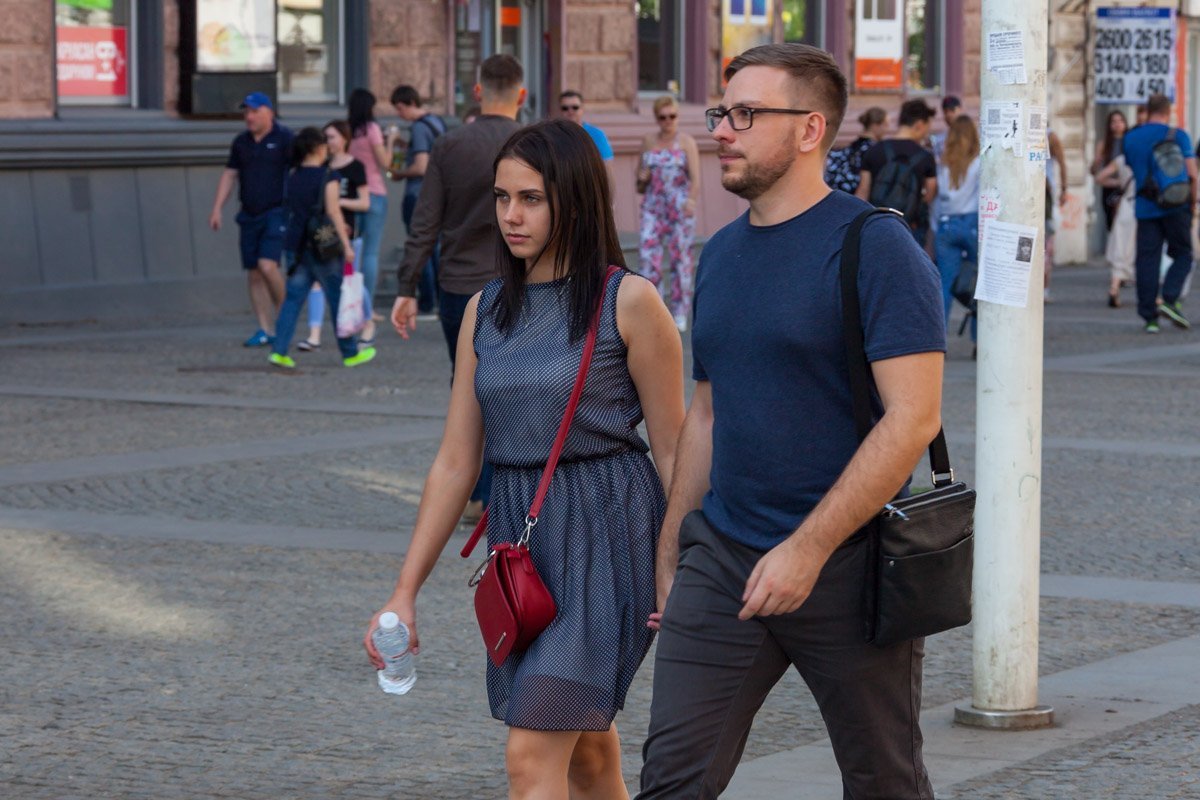 Все мы понимаем, на кого он смотрел в этот момент ;)