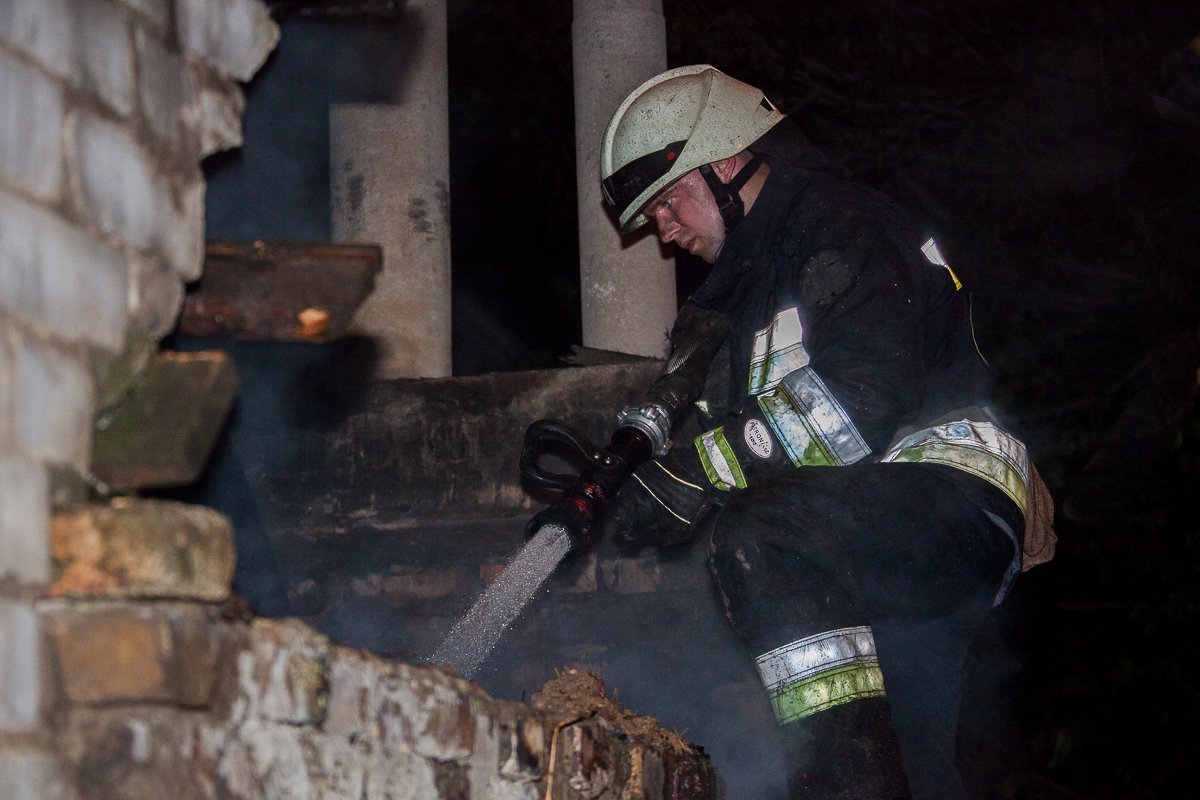 Спасателям удалось полностью ликвидировать пожар