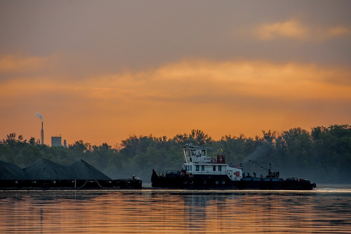 Живописное утро на Монастырском острове