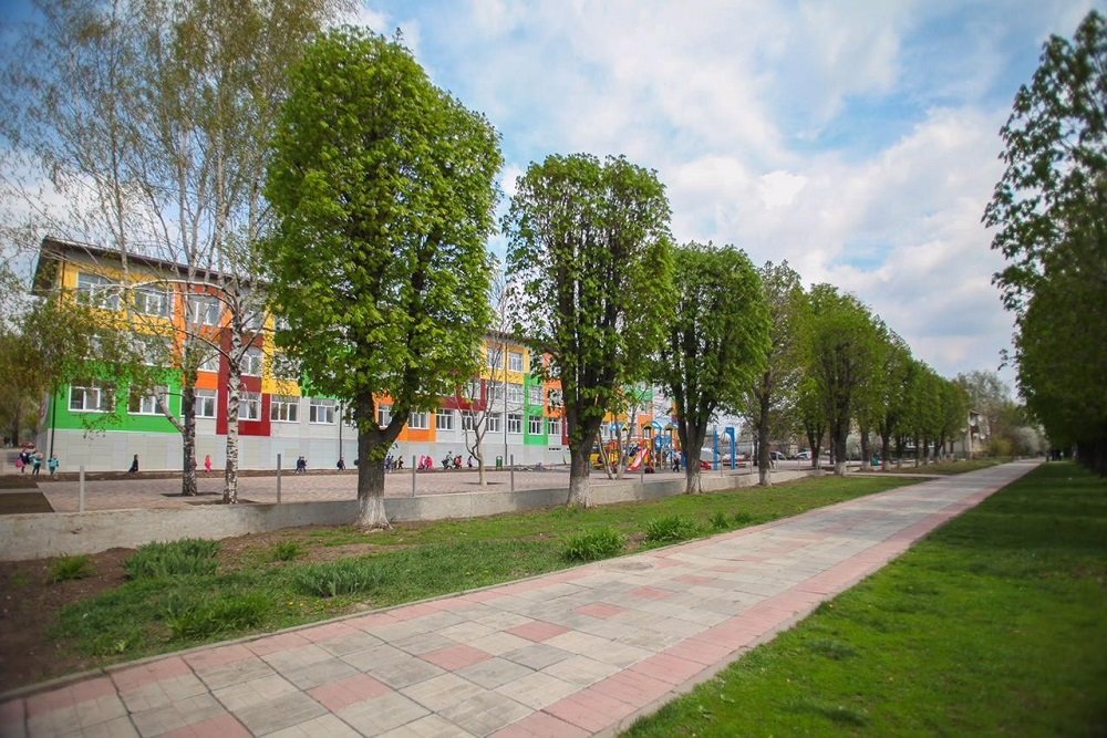 Школа получила модернизированный утепленный фасад Школа получила модернизированный утепленный фасад