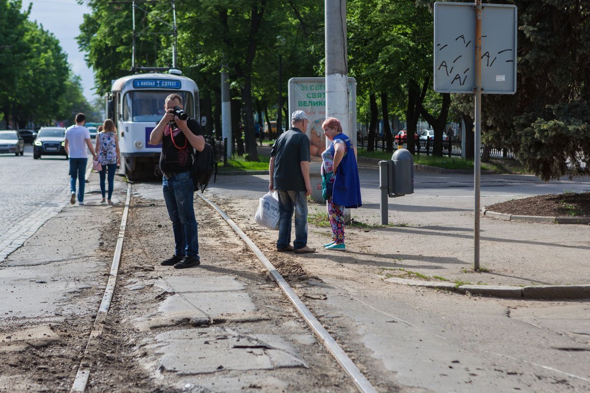 Движение трамваев по данному участку временно приостановлено Движение трамваев по данному участку временно приостановлено