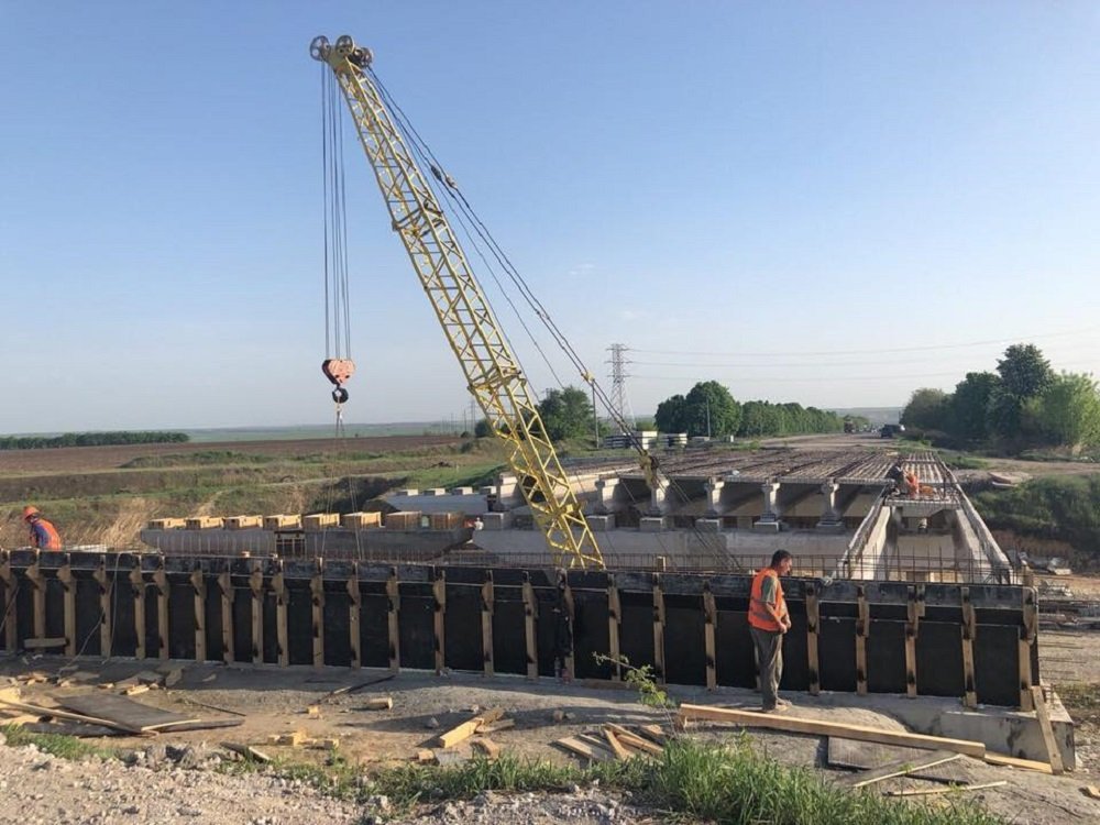 Уже приступили к третьему пролету