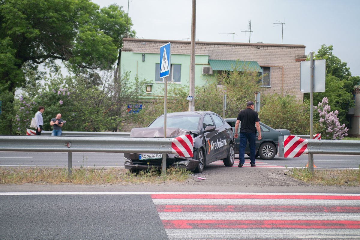 Hyundai пропускал девочку на пешеходном переходе