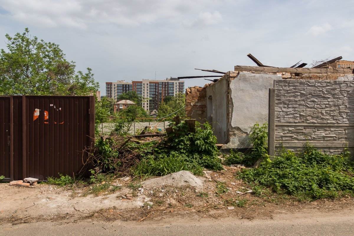 Снаряд нашли заброшенном дворе Снаряд нашли заброшенном дворе