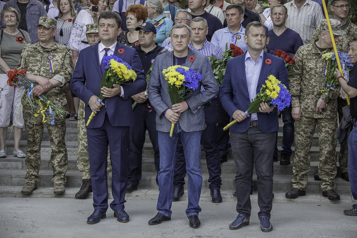 Только человеческую память забетонировать и истребить нельзя