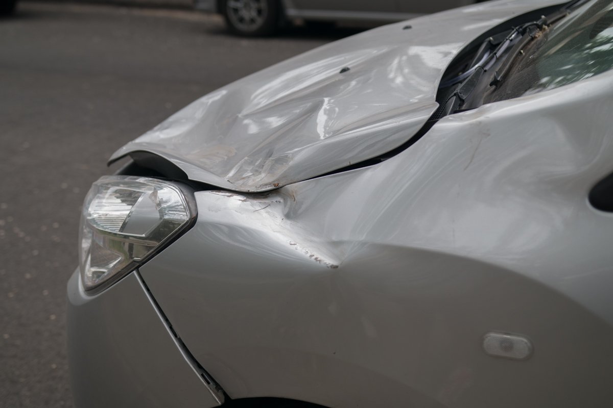 Повреждения автомобиля Повреждения автомобиля