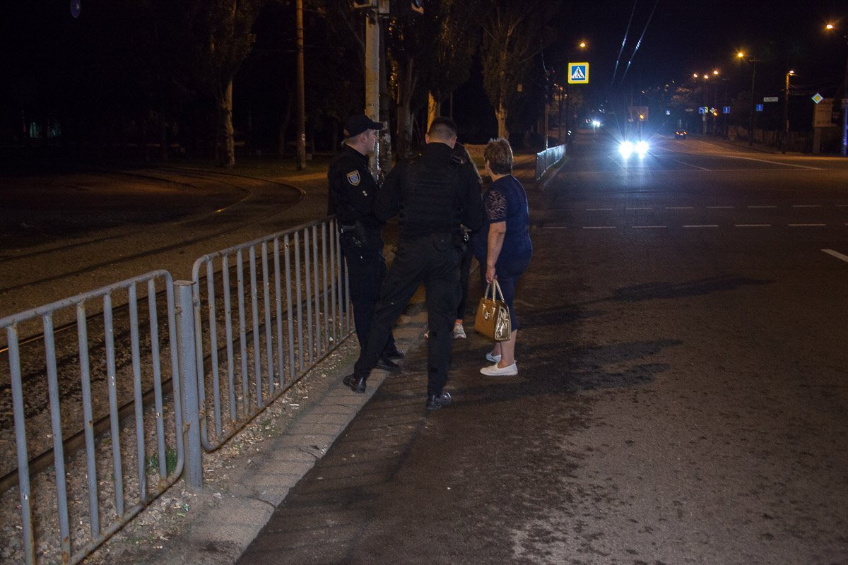 На проспекте Гагарина парень выпал из маршрутки На проспекте Гагарина парень выпал из маршрутки