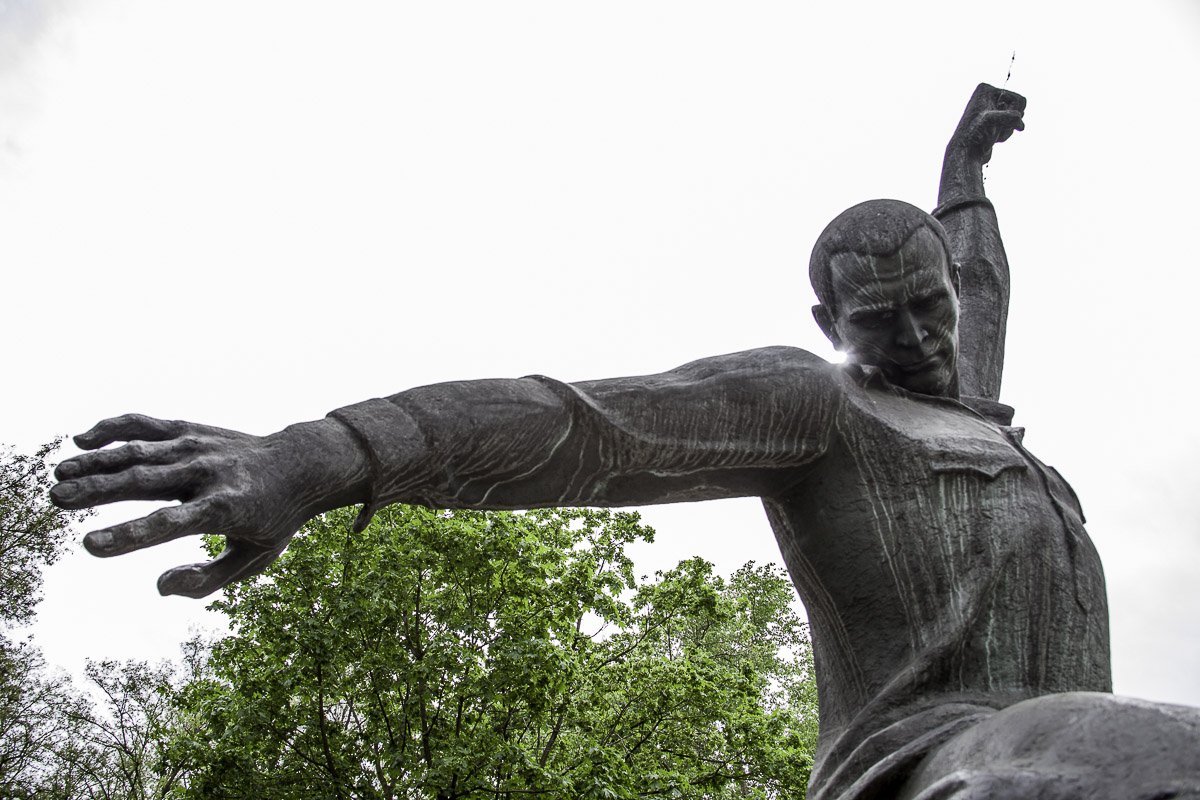 В начале октября 1941-го года в Игренскую больницу приехали четыре офицера гестапо и дали команду уничтожить всех больных