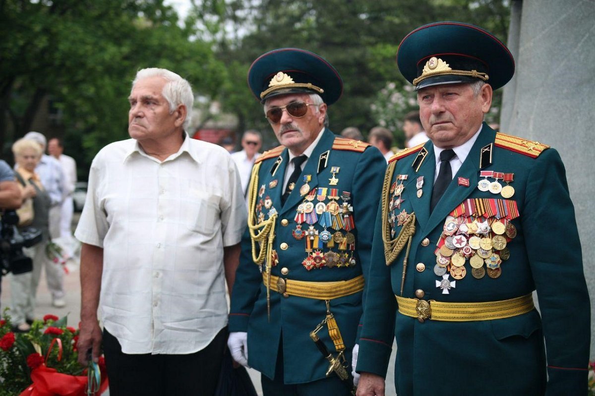 Полиция не пускала союз советских офицеров на мероприятие со "звездой" 