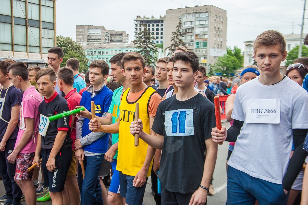 Спортсмены, бежавшие от театра оперы и балета, пробежали около 3500 метров Спортсмены, бежавшие от театра оперы и балета, пробежали около 3500 метров