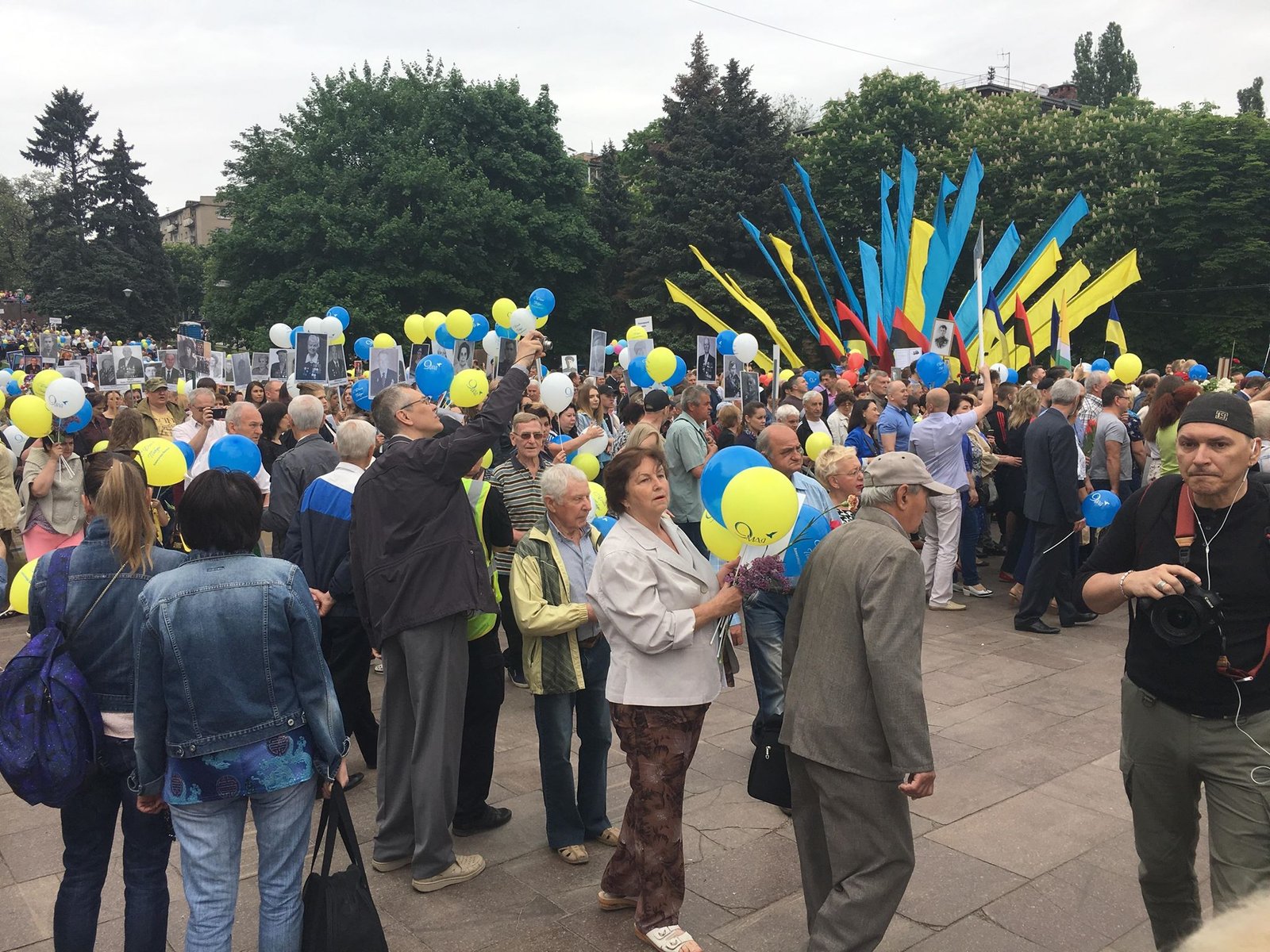 Мероприятие началось от монумента Славы