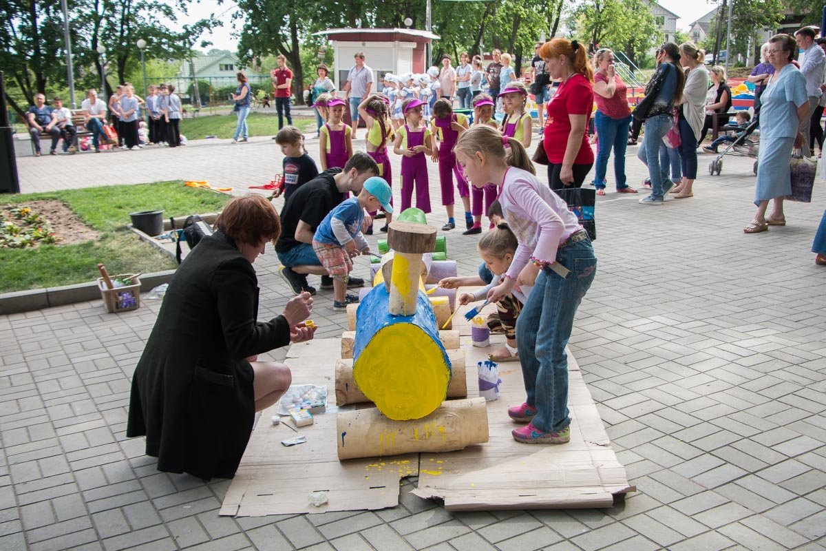 В парках Днепра массово отпраздновали День Победы 13