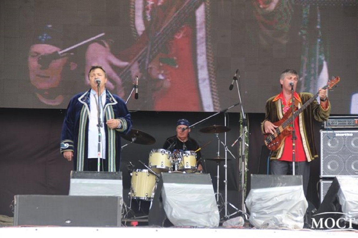 «Дякуємо за життя»: в День Победы для жителей Днепра выступали «Песняры» и Олег Кензов 2