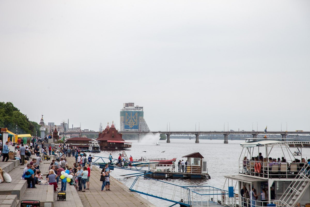 «Дякуємо за життя»: в День Победы для жителей Днепра выступали «Песняры» и Олег Кензов 20