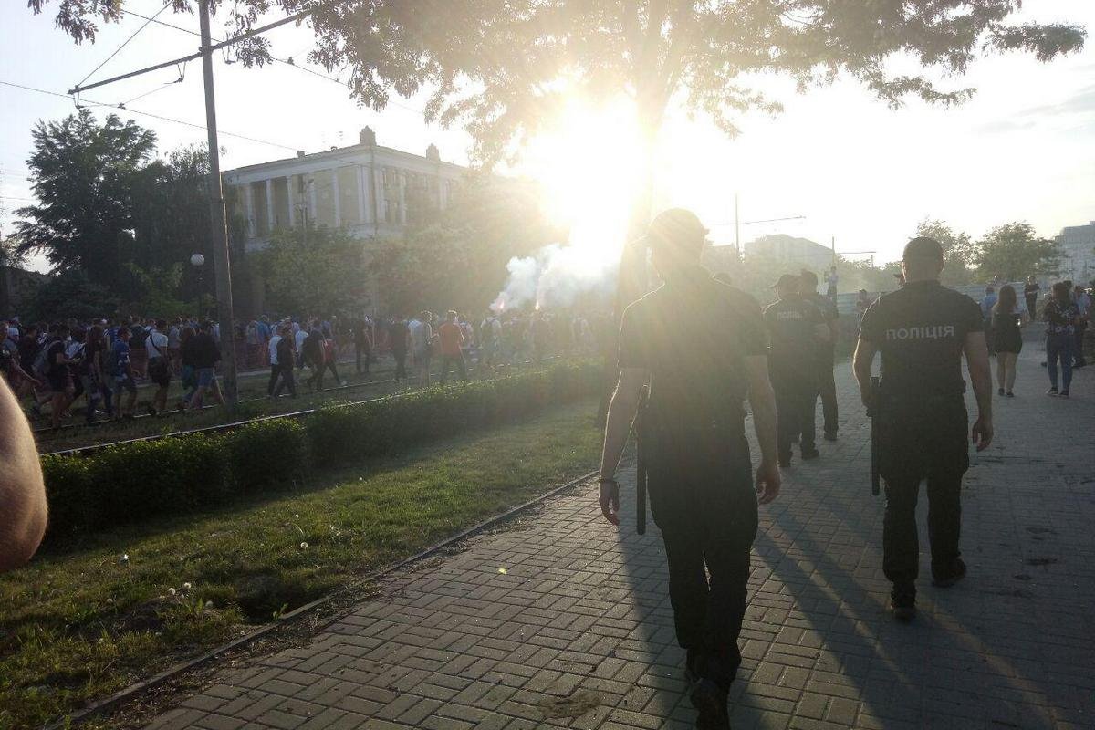 Полицейские следили за каждым движением ультрас