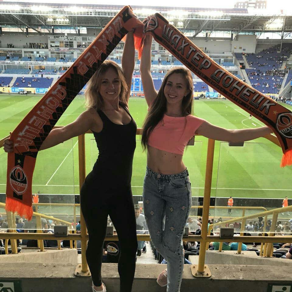 Снимки настолько завораживают, что пользователи социальной сети оценивают их сотнями лайков