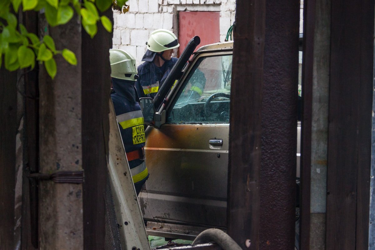 Огонь повредил краску авто Огонь повредил краску авто