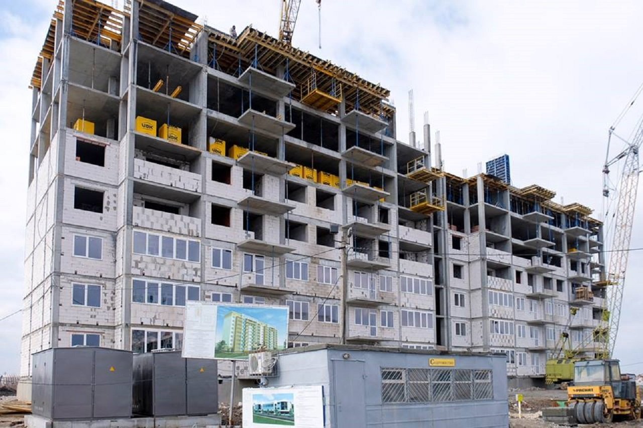 В Слобожанском продолжается строительство многоквартирного дома В Слобожанском продолжается строительство многоквартирного дома