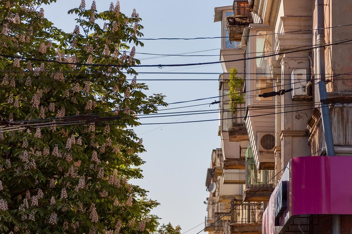 Я балкон стеклила из всего, что было