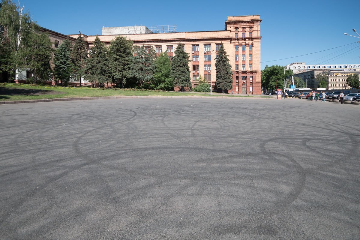 Сегодня площадь является излюбленным местом для всех нонконформистов, борцов с системой и просто любителей разного рода маршей и шествий