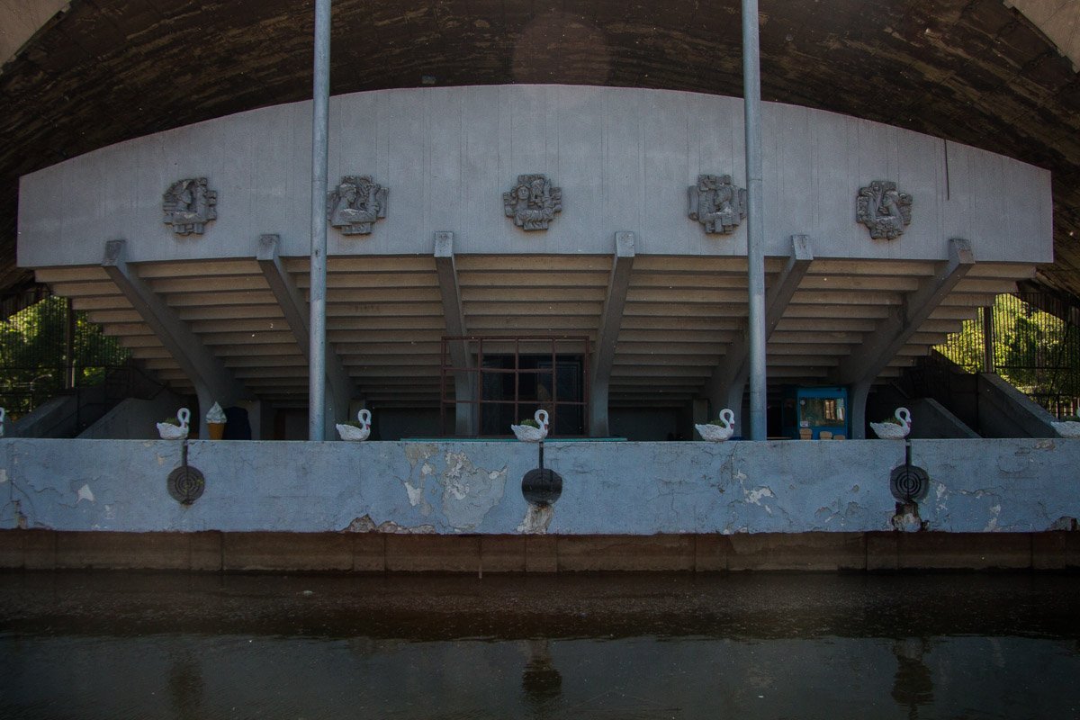 Театр пора реставрировать