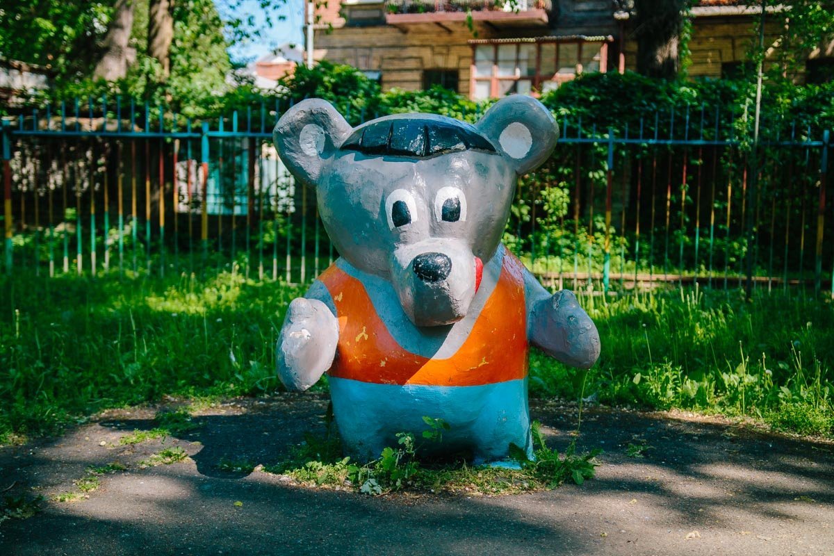 Когда слышите фразу "Не бойся, подходи" - лучше боятся и не подходить