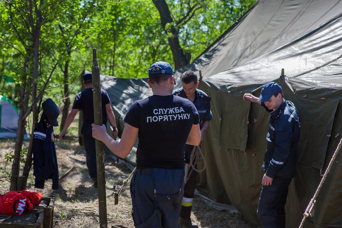 Во избежание любых инцидентов в лагере работают специальные службы