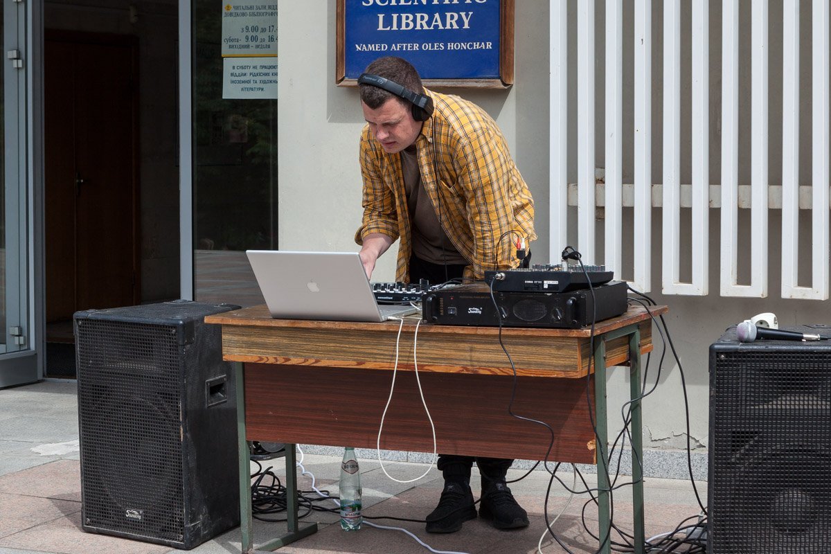 За музыку отвечал диджей За музыку отвечал диджей