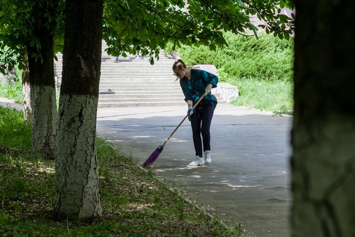 Убрать на улицах любимого города не так уж и сложно Убрать на улицах любимого города не так уж и сложно