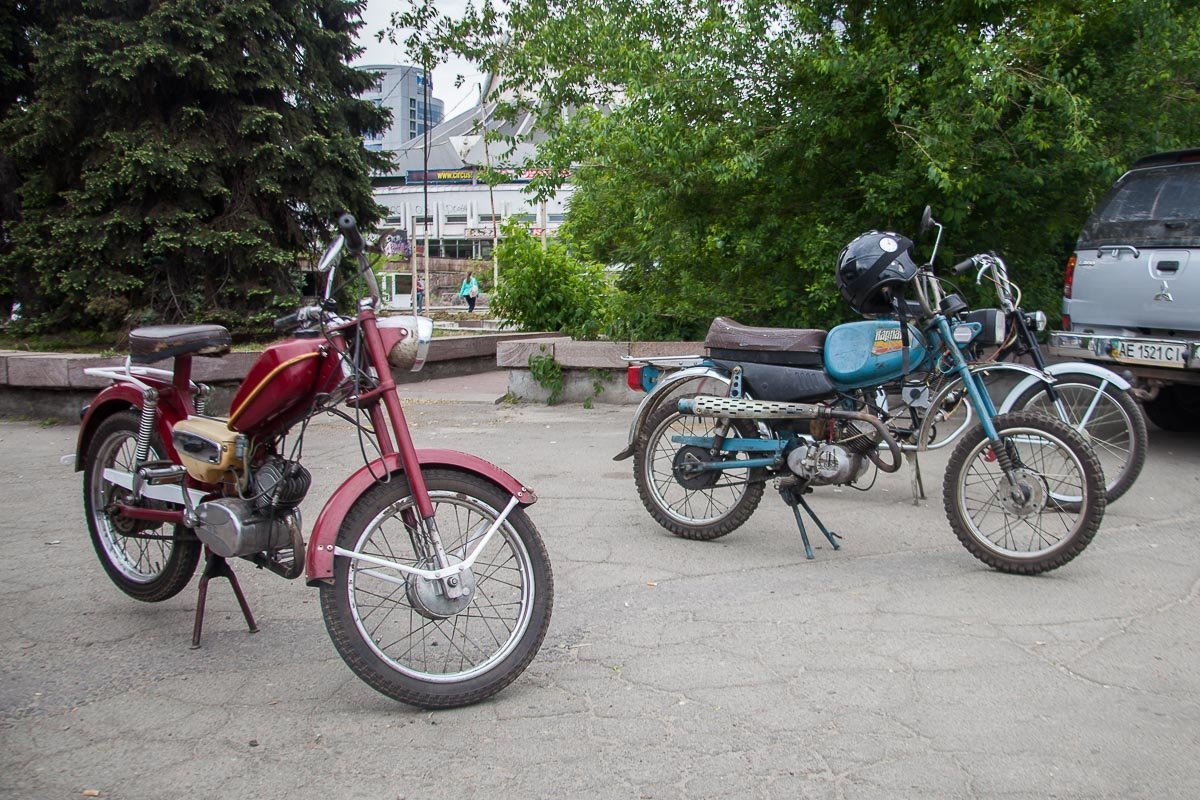 По набережной проехал парад ретромопедов: как это было 7