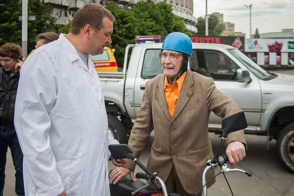 Леонид Литвинчук - самый старший участник ретро-заезда