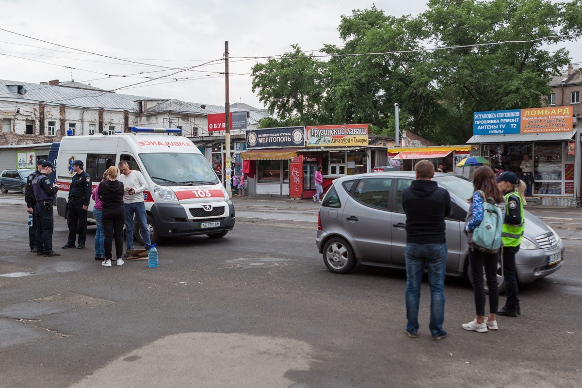 На Пастера сбили женщину и маленькую девочку