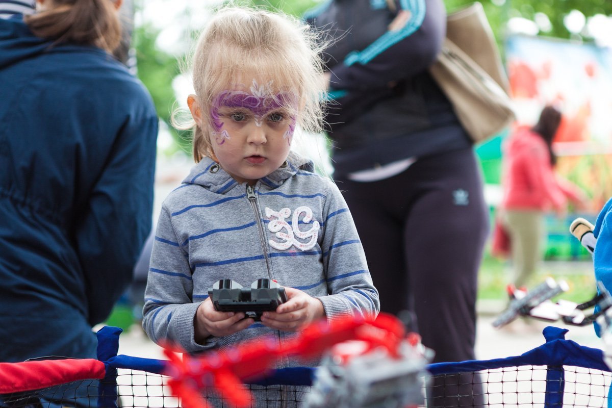 И как эта штука умудряется ездить сама?