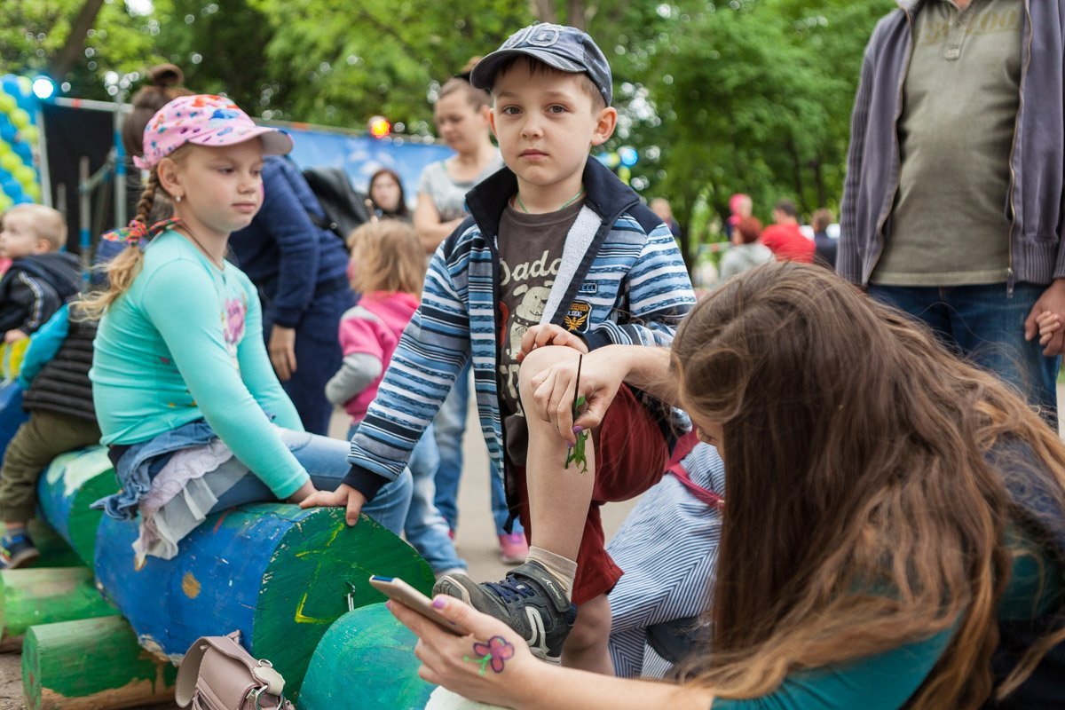 В парке им. Писаржевского также есть зона с аквагримом 