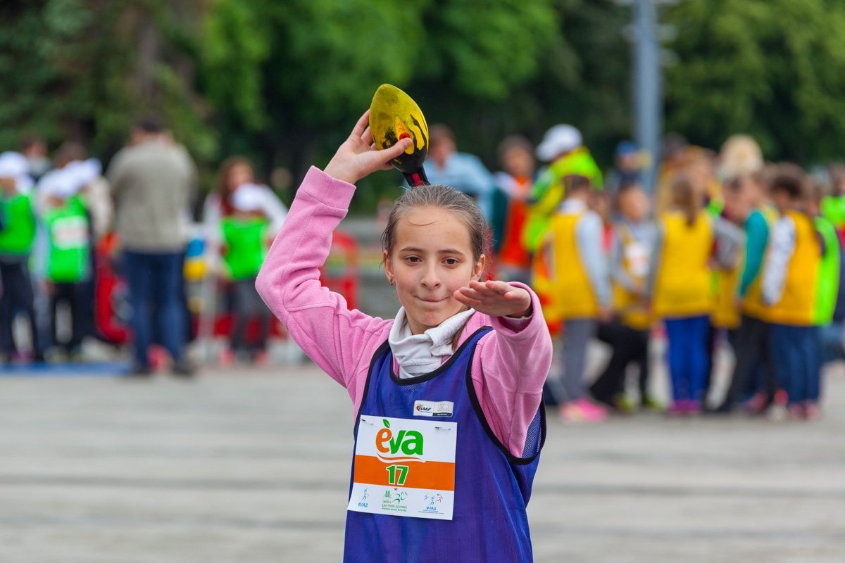 Мотивируют участников лучшие известные легкоатлеты Днепра