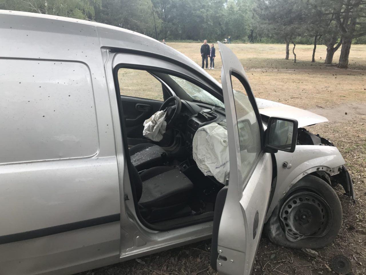 К счастью, в машине сработали подушки безопасности