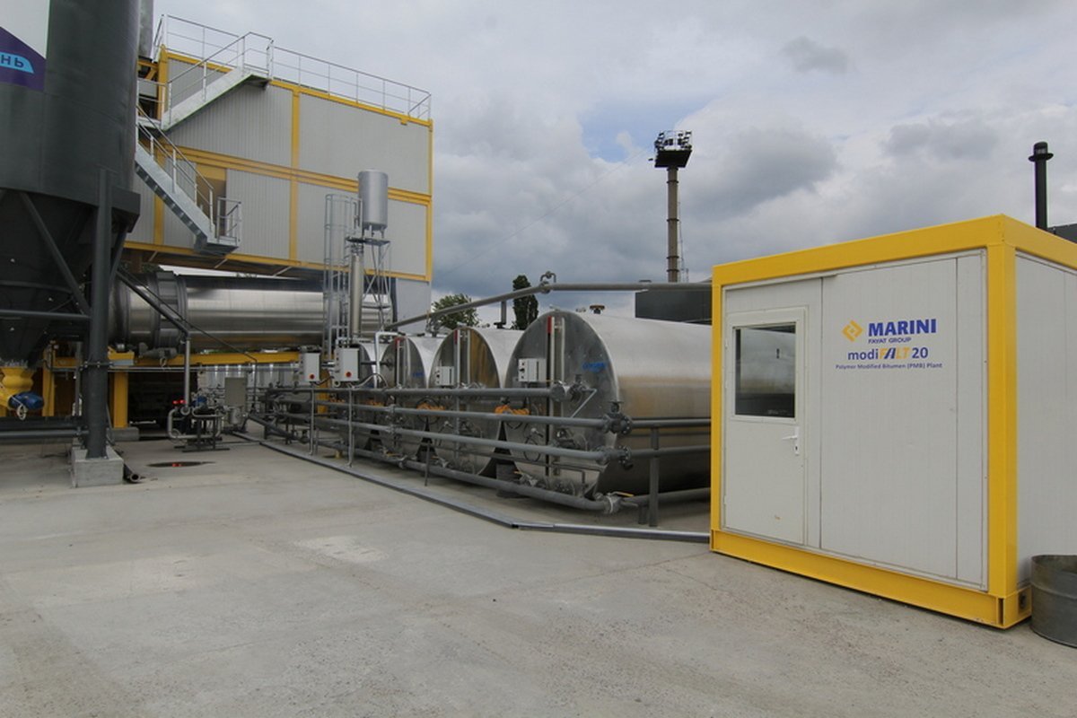 Основная часть работ на заводе автоматизирована Основная часть работ на заводе автоматизирована